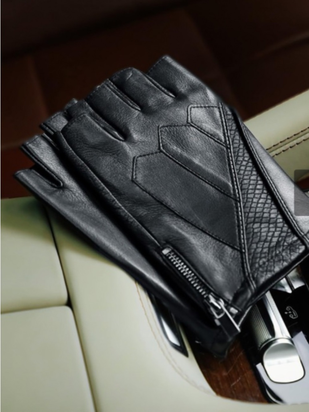 FIORETTO Men’s Leather Fingerless Driving Gloves. Size: Small. Great condition